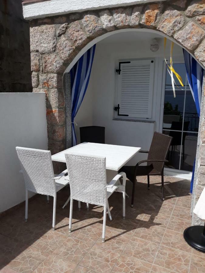 Apartman Grospic 2 Cesarica Eksteriør billede